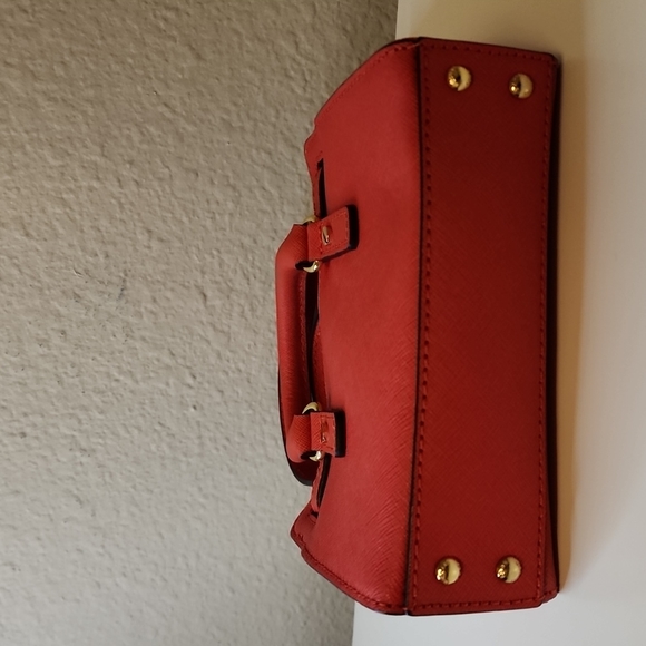 Michael Kors Mini Hamilton Crossbody Bag - Picture 3 of 6